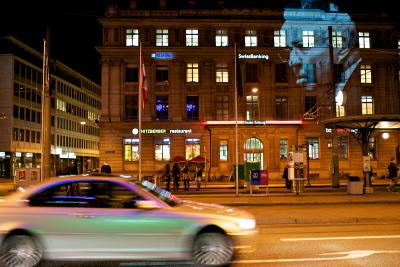 Lichtinstallation von Kunst+Politik an der gestrigen Museumsnacht.